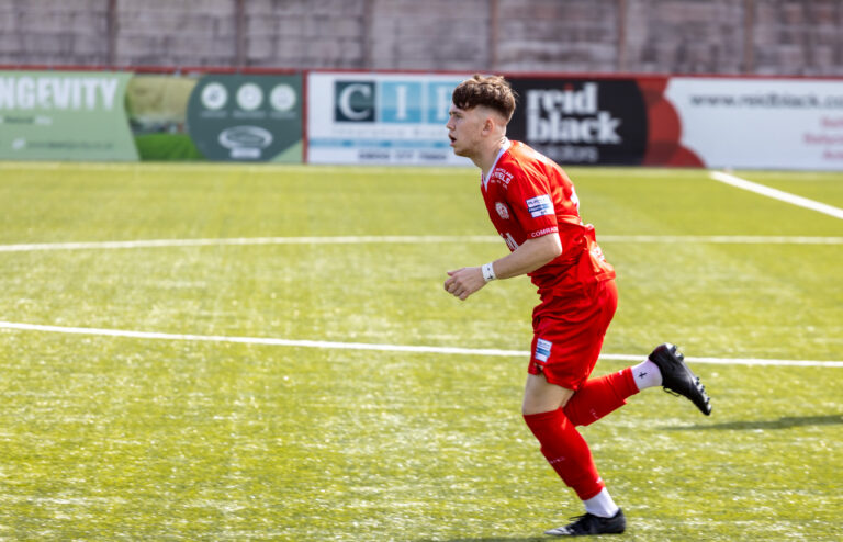 Comrades Kick Off Preseason With a Win