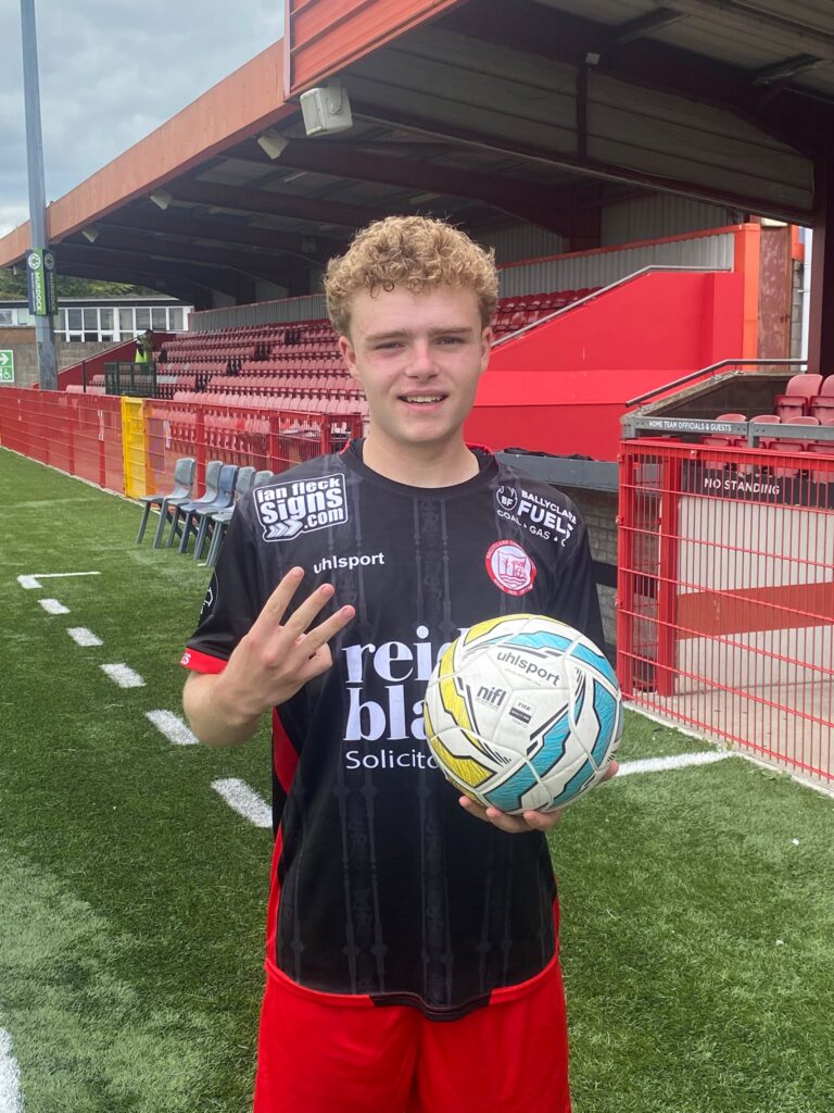 Comrades power past Willowbank in Steel & Sons Cup