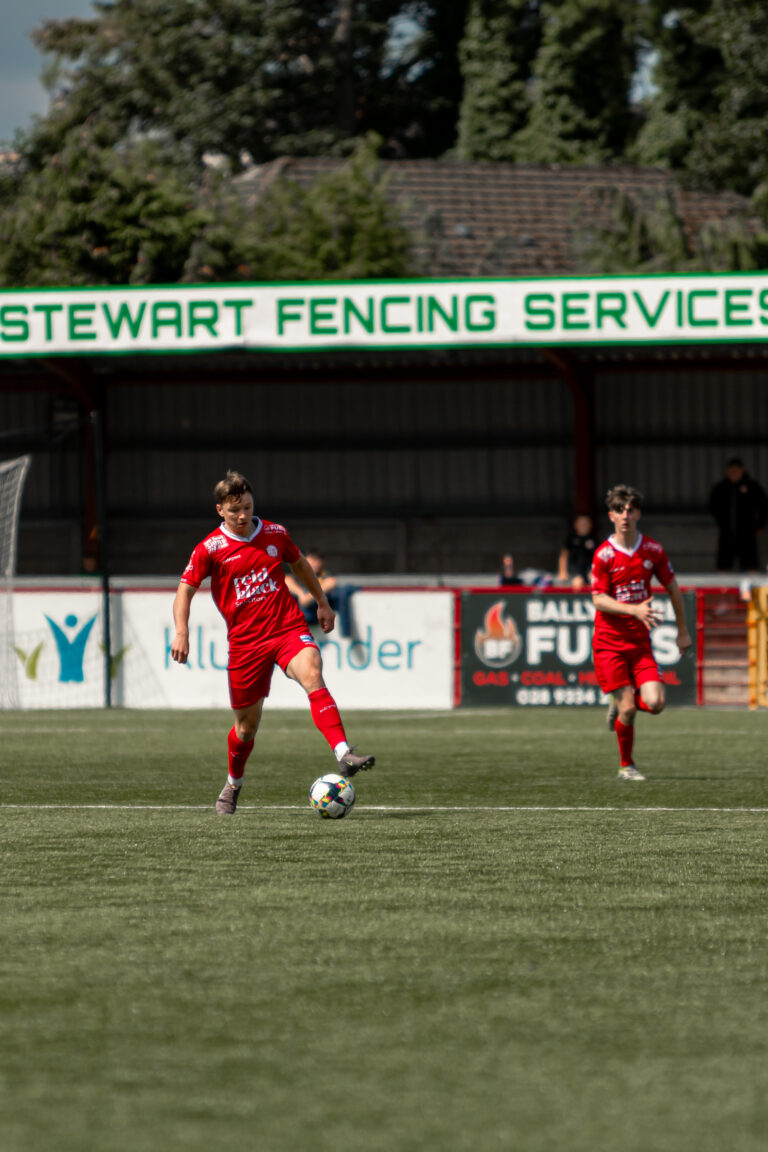 Clinical Carrick too much for Comrades