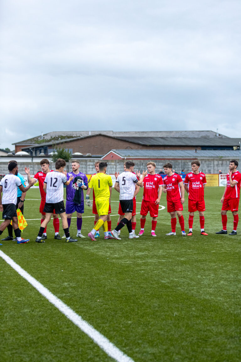 Blistering first-half sees Comrades overwhelm Banbridge