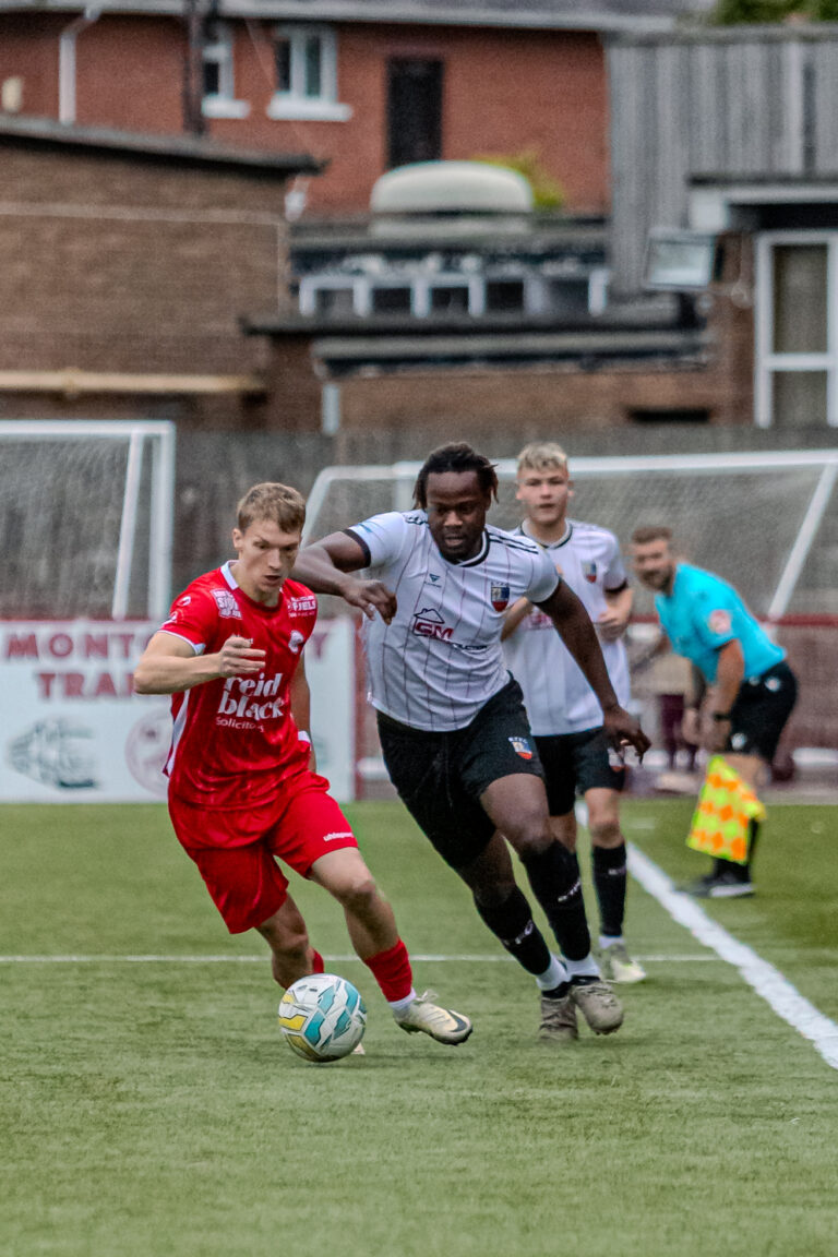 Blistering first-half sees Comrades overwhelm Banbridge