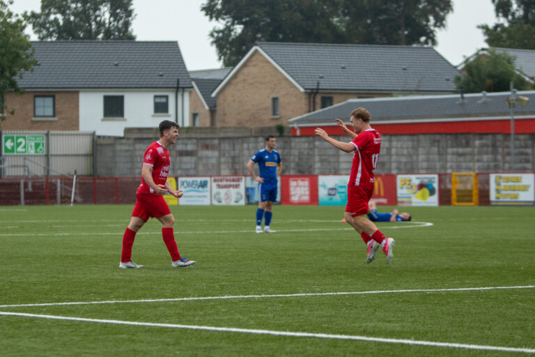 Comrades triumph in cup thriller