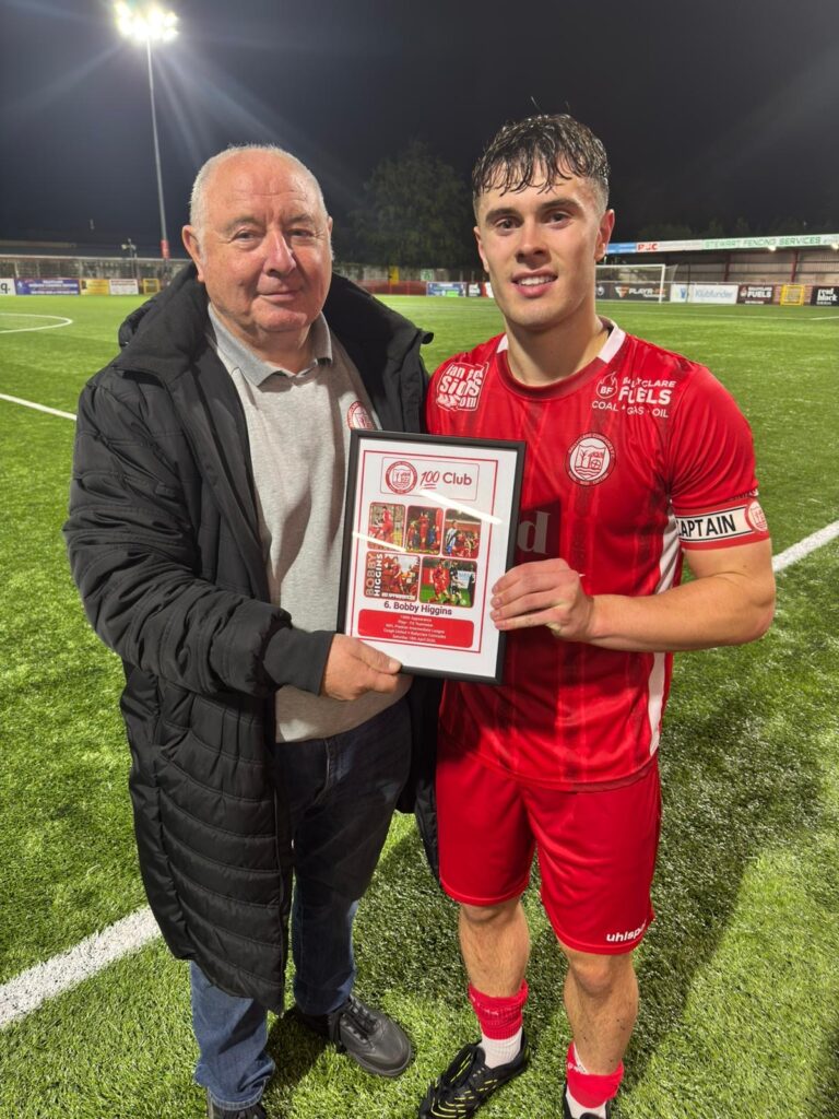 Comrades let 3-goal lead slip after late Ards fightback